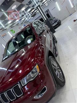 جیپ گراند شیرۆکی